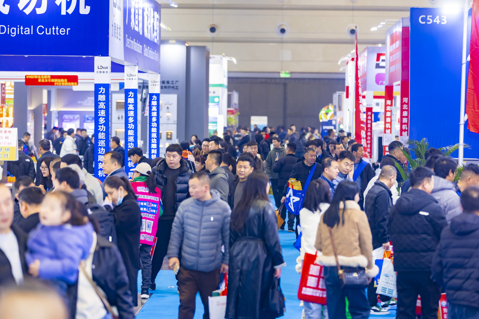 圓滿收官｜2026春季（鄭州）第45屆中原廣告展圓滿收官，以盛會之約繪就行業(yè)藍圖